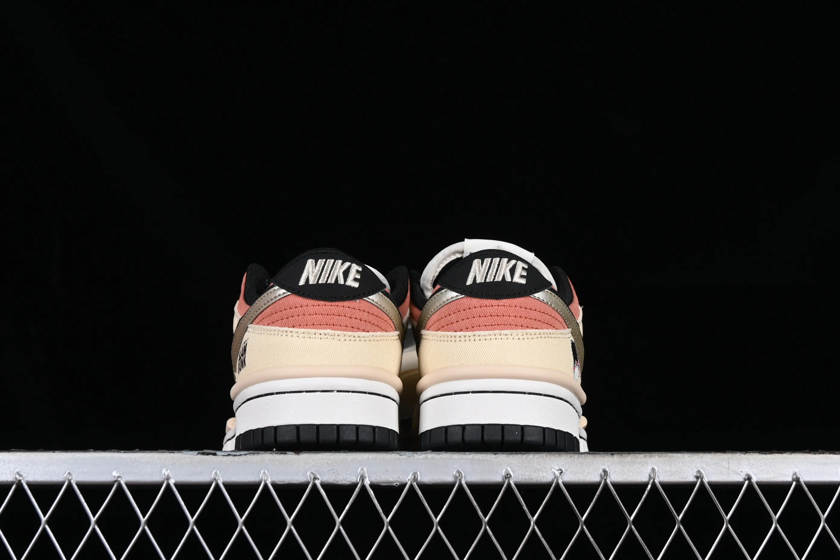 All categories Nk SB Dunk Series Nk SB Dunk Low low-top sneakers Otomo Katsuhiro x Nk SB Dunk Low washed denim canvas double hook Otomo Katsuhiro low-top casual sports skateboard shoes DZ2794-468